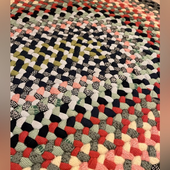 Heirloom Handmade Multicolor Braided Wool Oval Rug - Picture 2 of 7